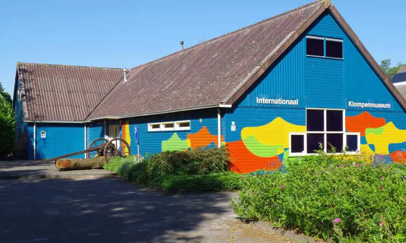 Het museum van buiten