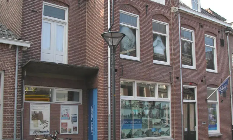 Buitenkant van het museum