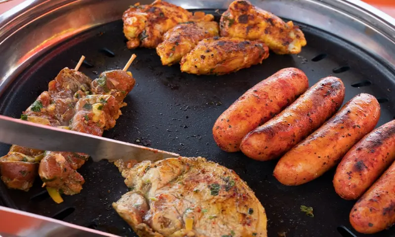 vlees grillen op de boot