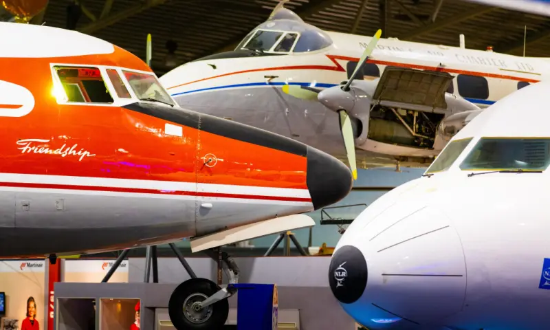 Ruim 100 vliegtuigen