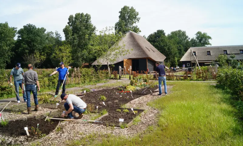 Handen uit de mouwen