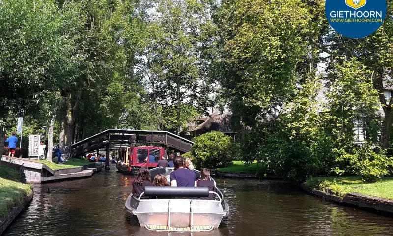 sloep giethoorn