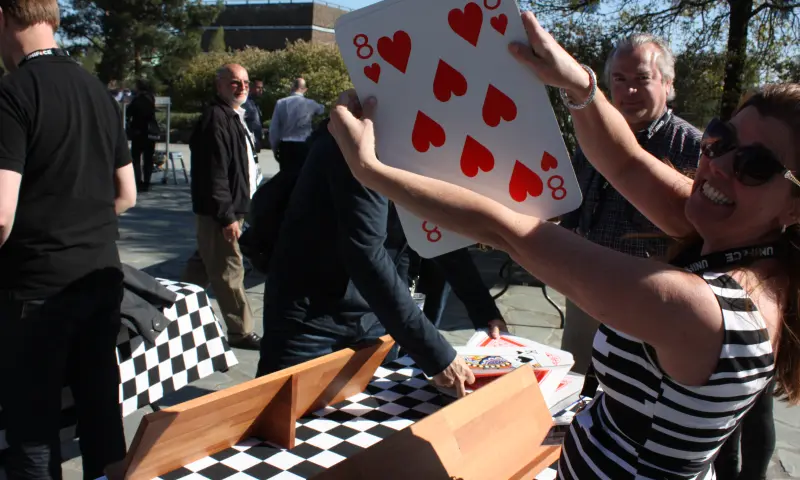 Bezoeker bij activiteit