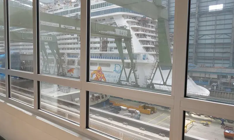 Schip in de scheepswerf