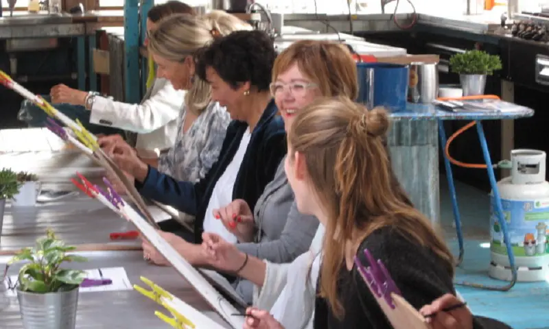 Bezoeker bij activiteit