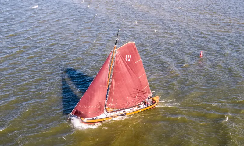 Zeilen op de Westeinderplassen