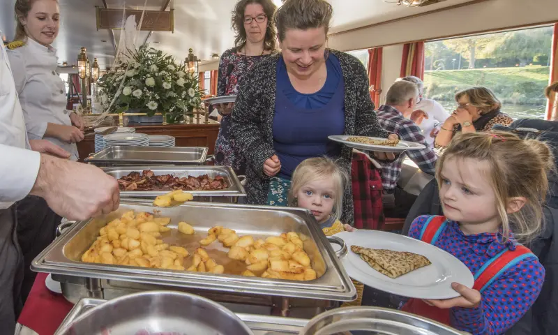 Buffet op de boot