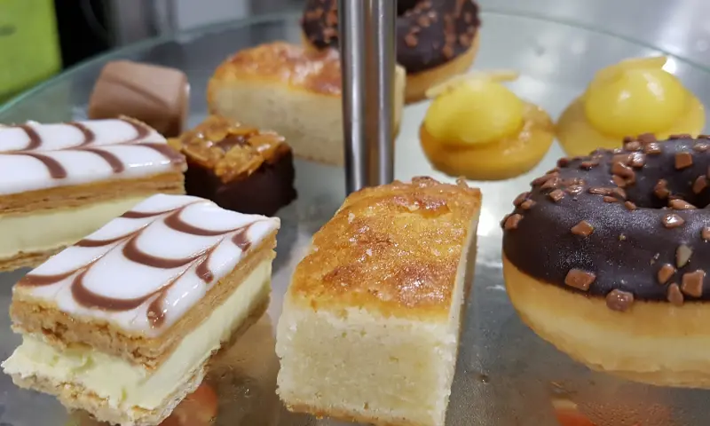 Hapjes bij high tea