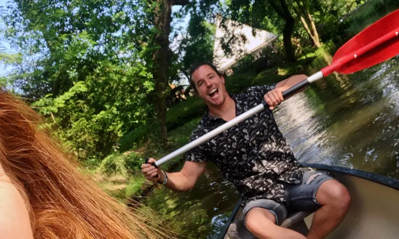 Blije bezoekers op het water