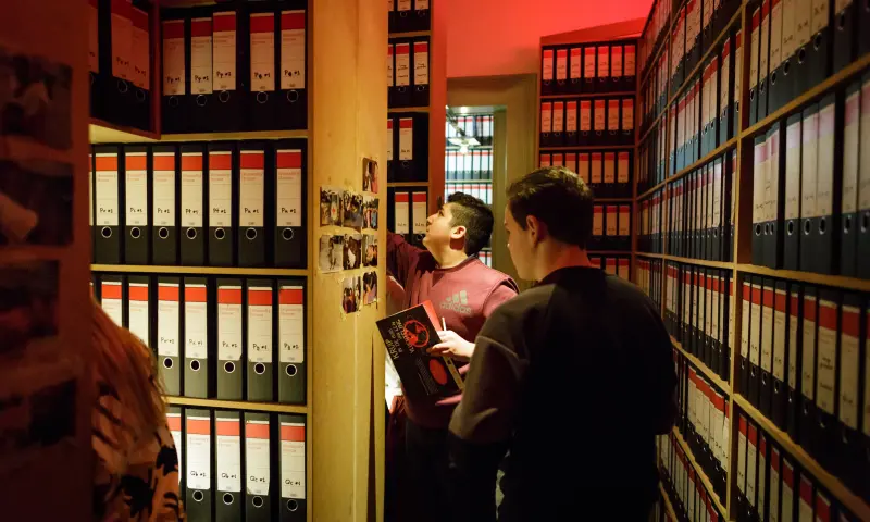 Tijdens uitje in museum