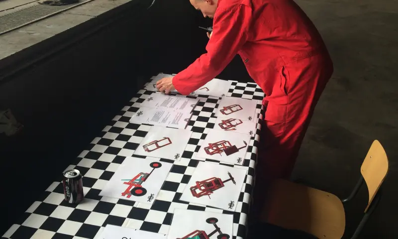 Bezoeker tijdens activiteit