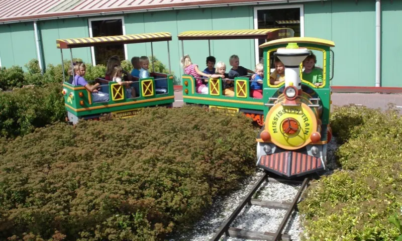 Treintje door het park