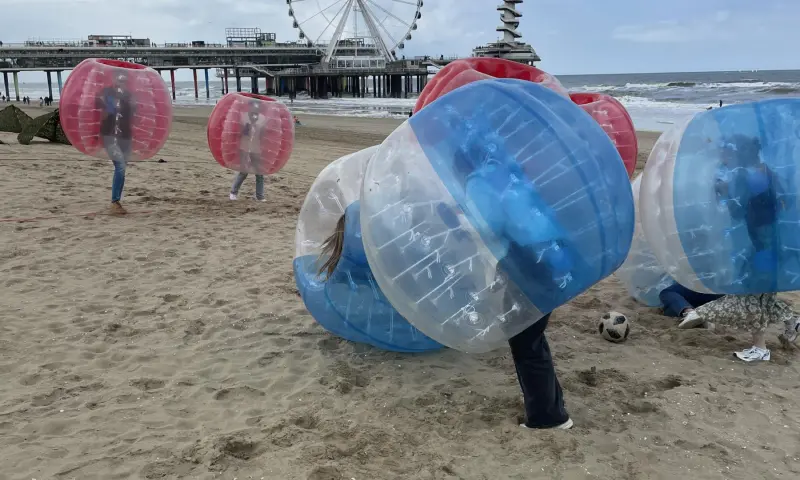 Bubbelbal op scheveningen