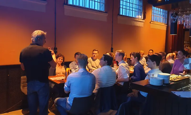 Deelnemers ranking the stars