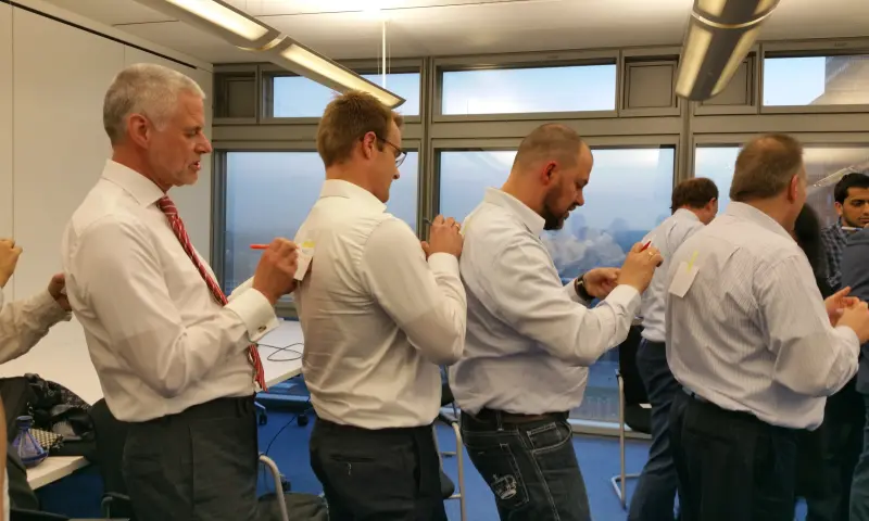 Op Elkaars Rug Schrijven