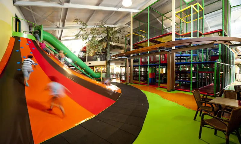 Binnen speeltuin