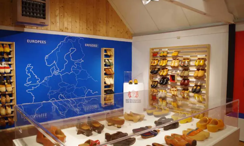 Klompen in het museum