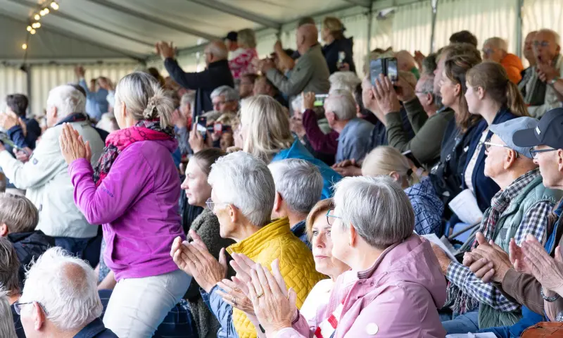 publiek die hun voorkeur aanmoedigt
