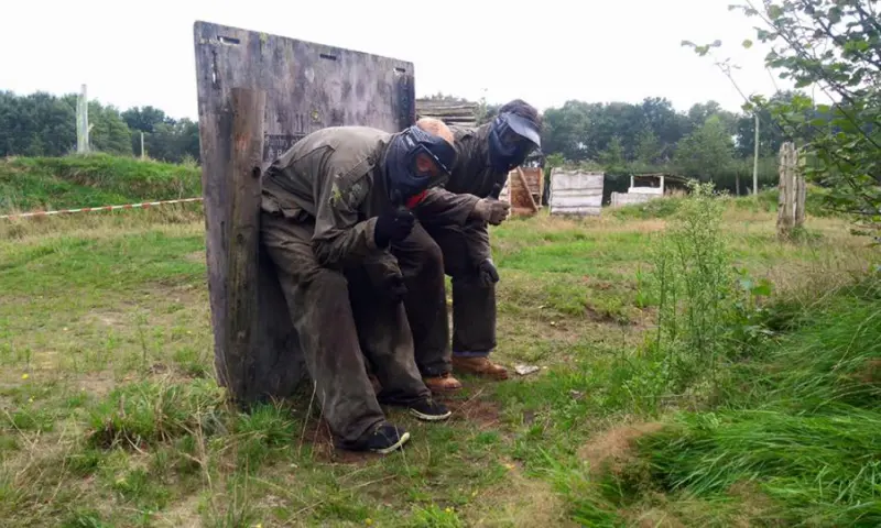 Schuilen tijdens Paintballen