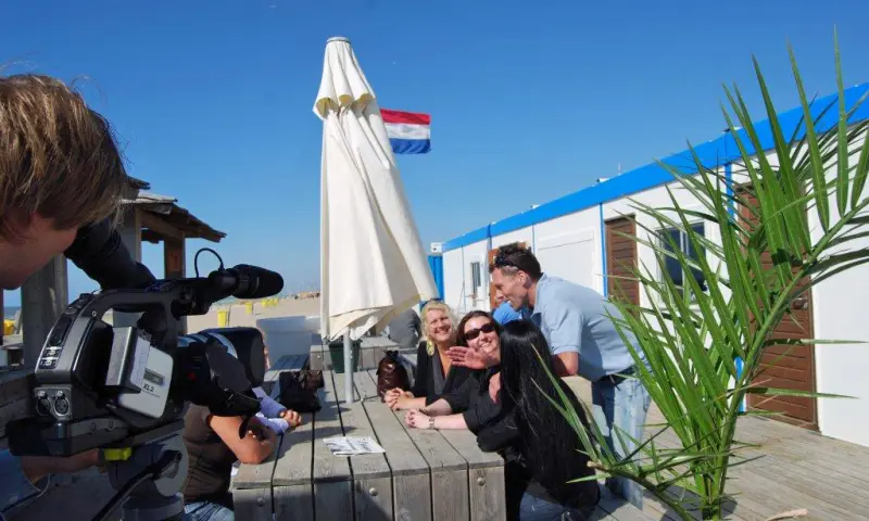 Film maken op het strand