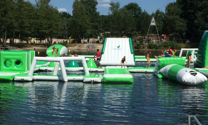 Speeltuin in het park