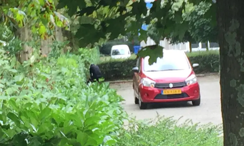 Verdachte auto gespot door spelers