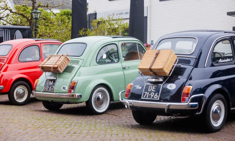 Klassieke Fiat 500's In De Betuwe