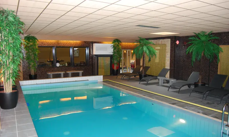 Zwembad bij wellness