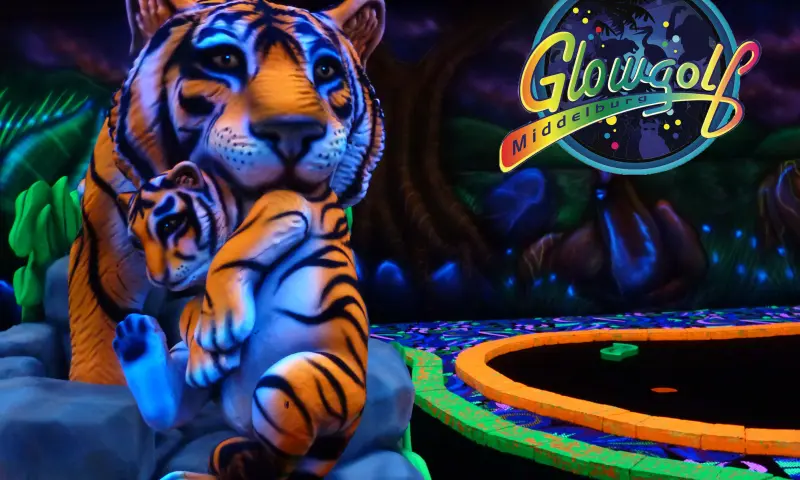 In de jungle van GlowGolf Middelburg