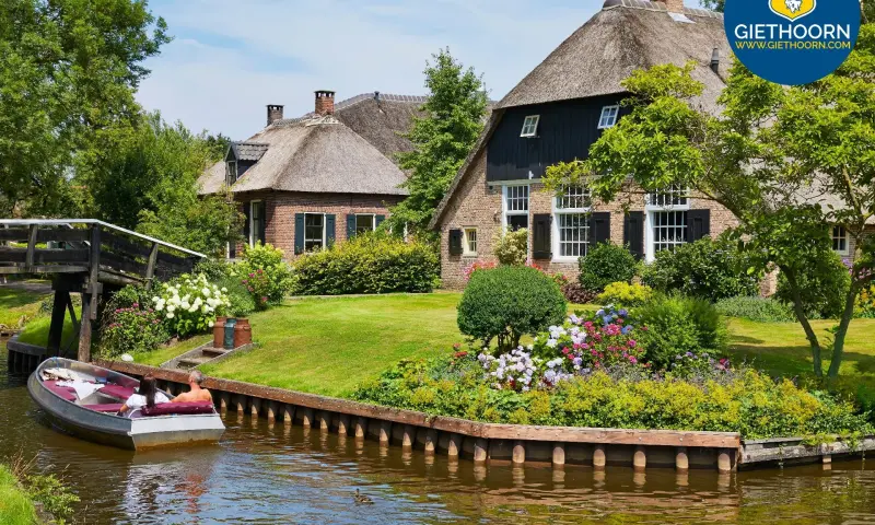 Giethoorn village