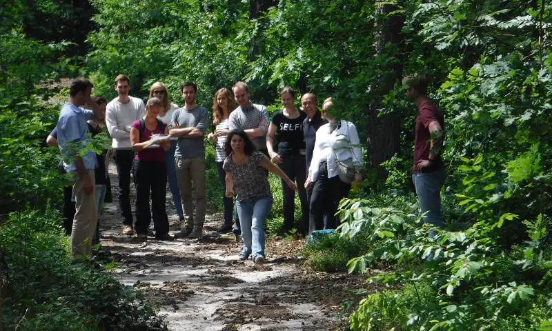 Bezoeker bij activiteit