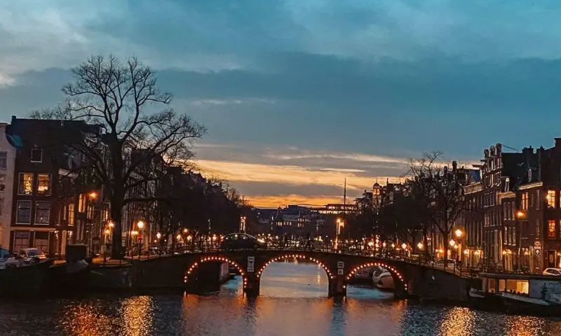 winteravond aan de gracht