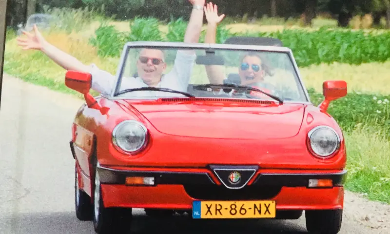 Samen in de cabrio