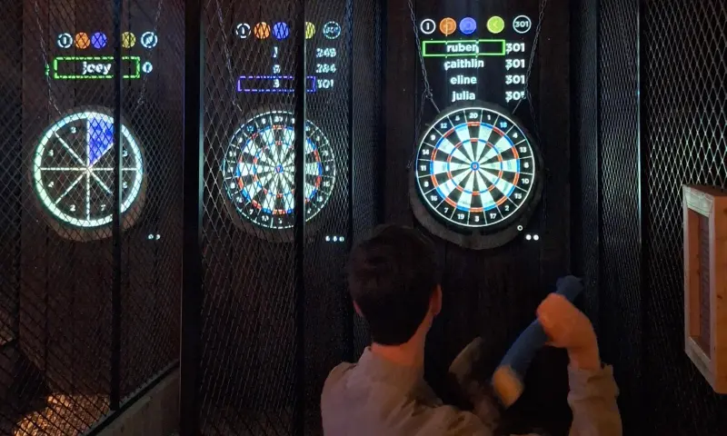 Hakbijl gooien Playdôme