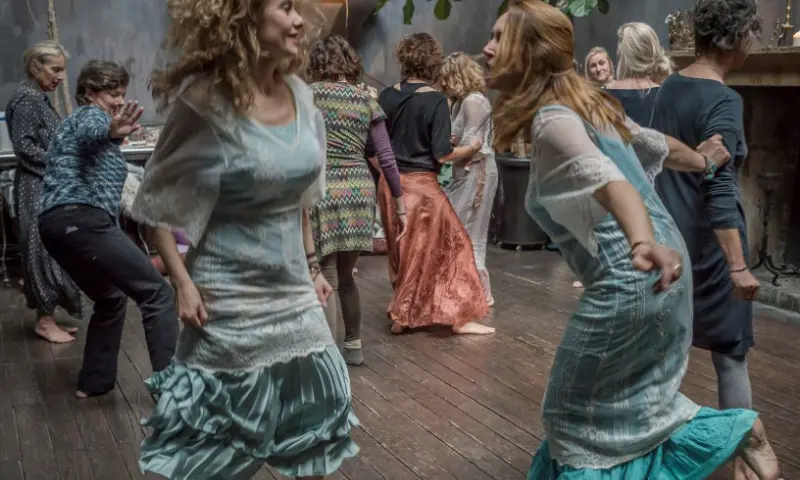 Creatieve Vrouwencirkel Dansende Vrouwen