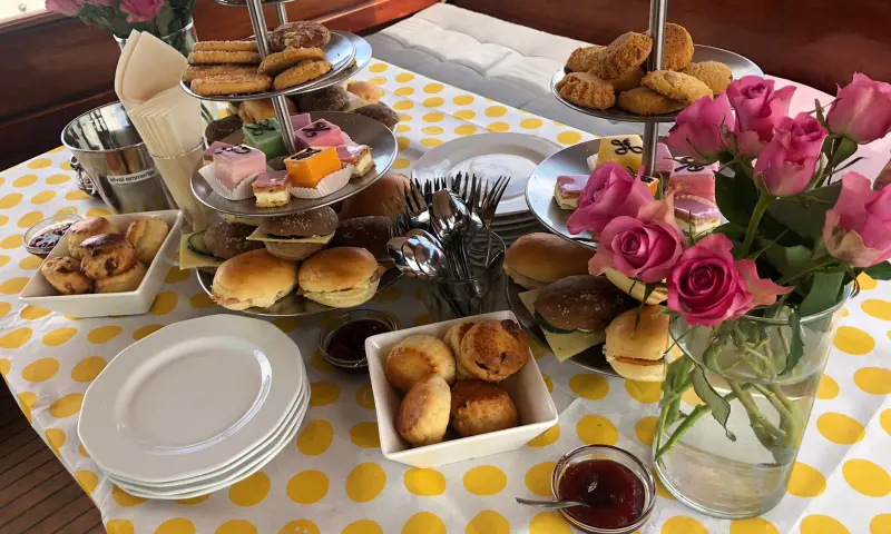 High tea op het water