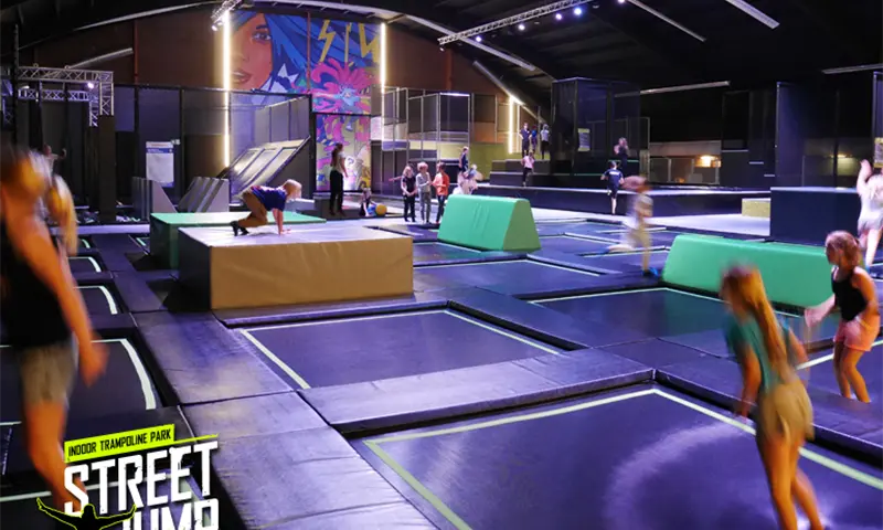 Jumpen op de Trampolines