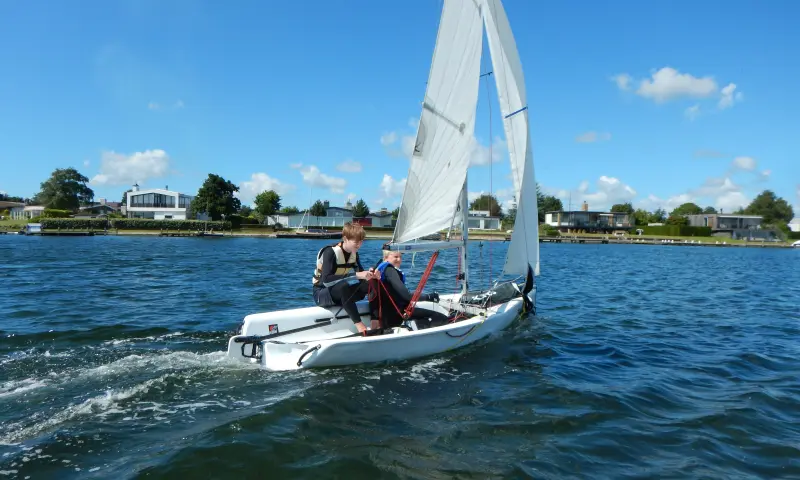 Uitvaren op het water