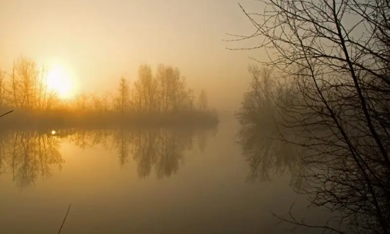 Varen op het Naardermeer voor dag en dauw