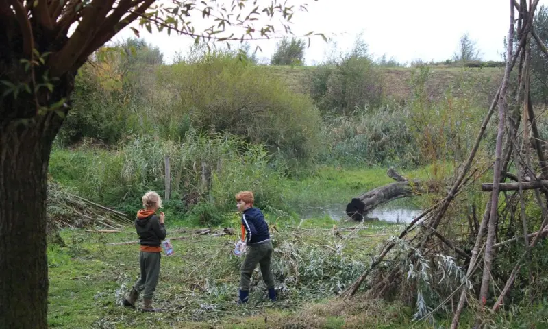 OERRR Hutten bouwen op Tiengemeten