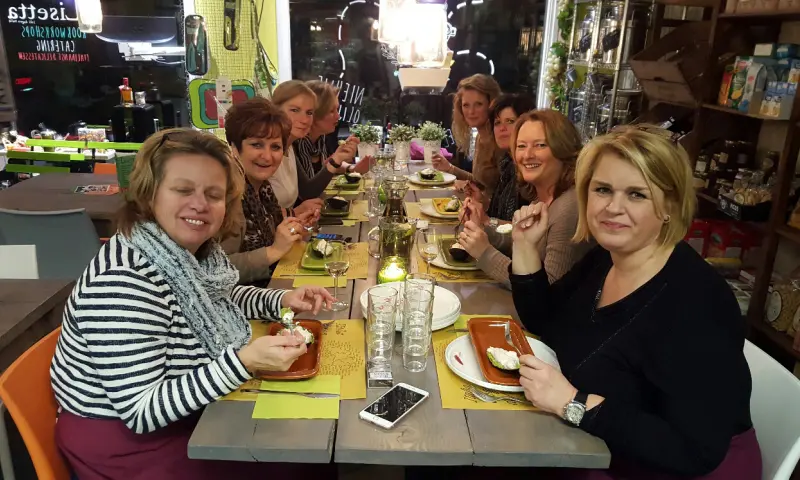 Aan tafel
