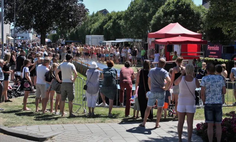 Druk bij Maas en Waalse Buikschuifkampioenschappen