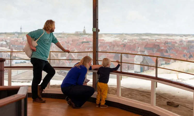 Familie bij het panorama