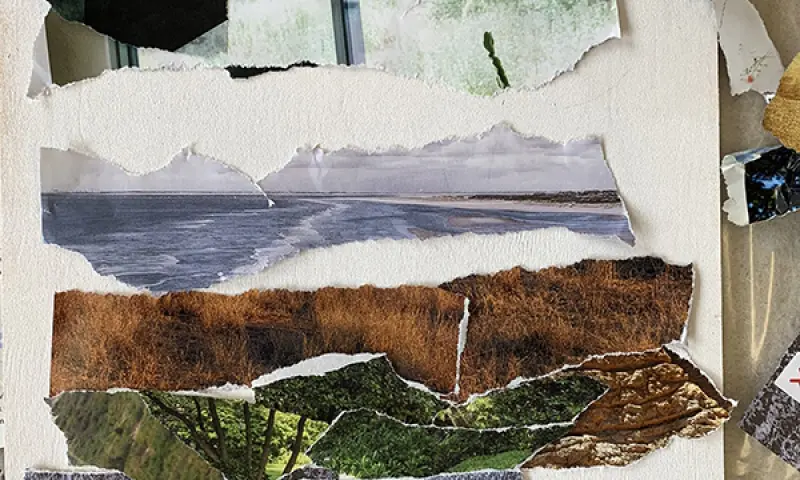 Collage abstract op hout