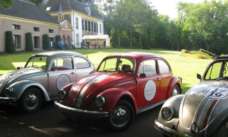 Bedrijfsuitje met auto's