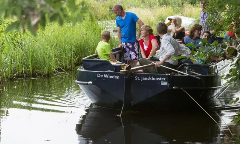 Zomerse vaartocht rondom Belt-Schutsloot