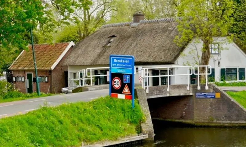 Rondvaart Weesp salonboot de Lelie