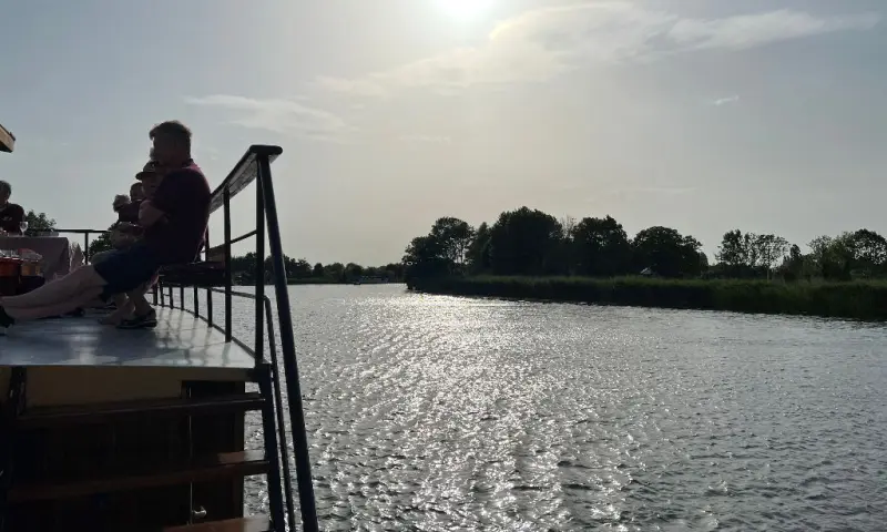 Rondvaart Weesp salonboot de Lelie