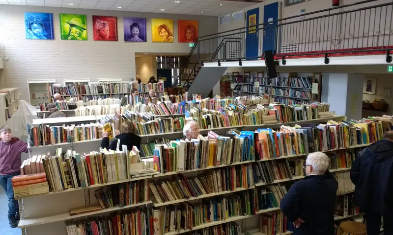 Grote zaal boekenbeurs