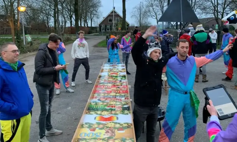 Blije groep mensen